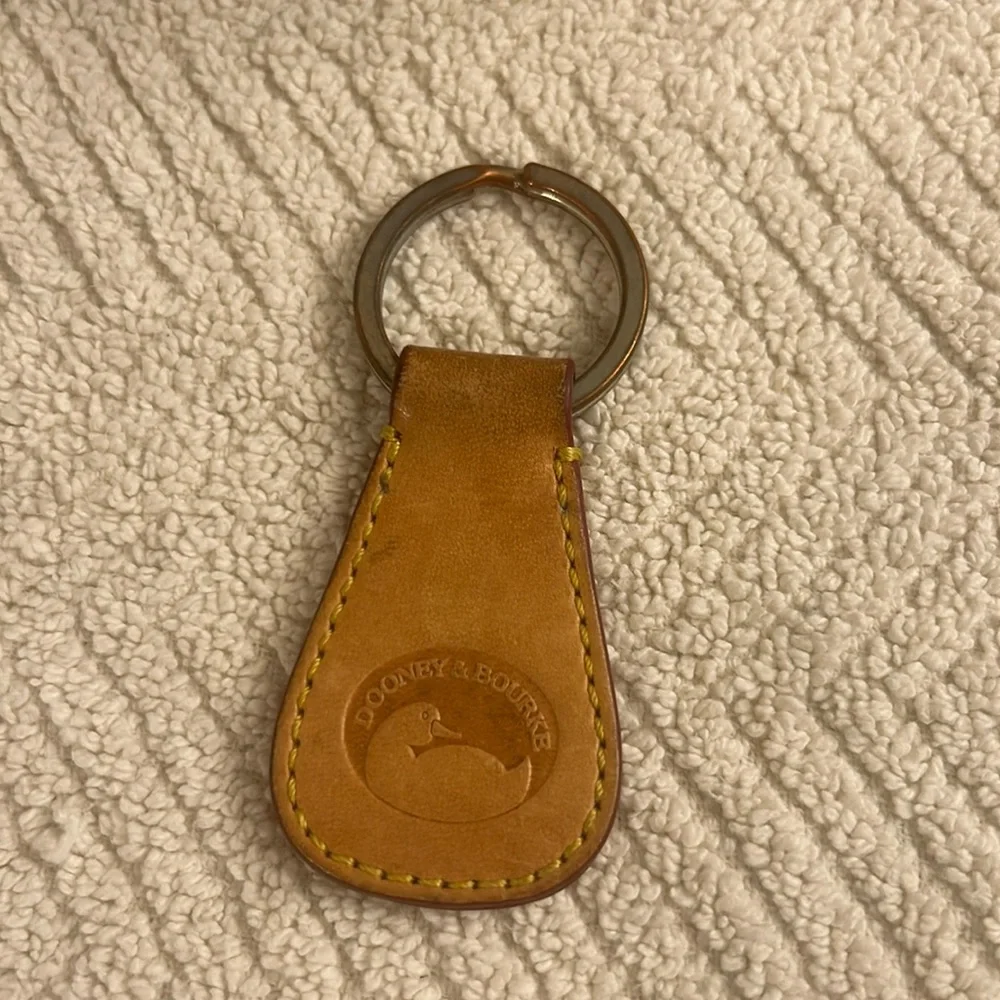 Dooney & Bourke Tan Leather Key Ring with Classic Crest Logo Gift Teen Adult